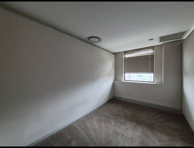 859M² OFFICE TO LET IN SUNNINGHILL